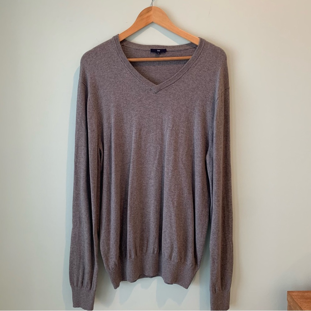🏷️ Men’s GAP Cashmere Blend V Neck Heather Grey Holiday Sweater Large L 2012